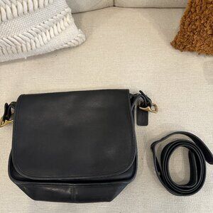 Vintage Coach Leather Flap Crossbody (9951) in Black